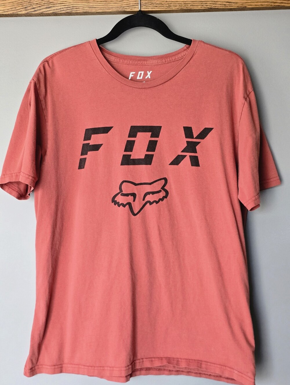Size Large Fox Racing Short Sleeve Graphic Tee with Black Logo